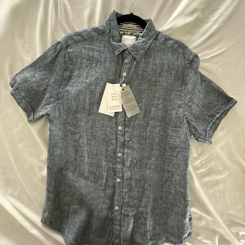 Men's NWT Large Denim Blue Linen Short Sleeved Shirt Athletic Fit